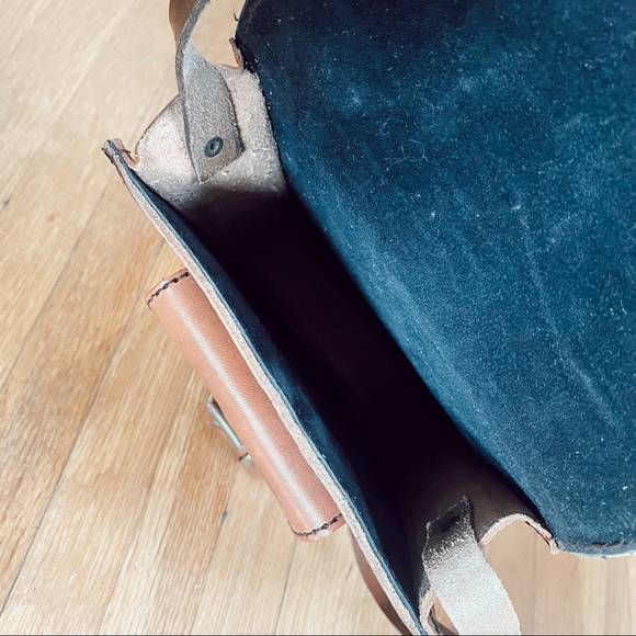 HANDMADE PERUVIAN leather satchel - Picture 9 of 10